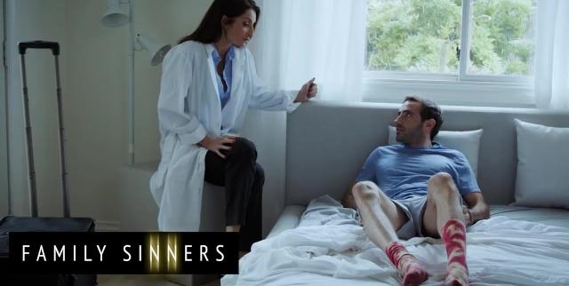 Сексуальная и стройная грудастая доктор Сильвия Сэйдж знает как вылечить член своего племянника и помочь ему осушить яйца